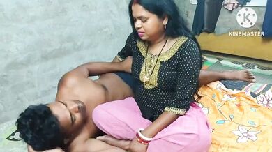 Bangla housewife ki bed par chudai wali Bengali Sexy Video