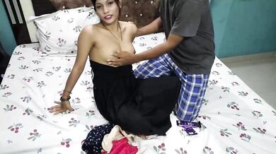 Beti ke kamre mein aake uski palangtod chudai karta baap