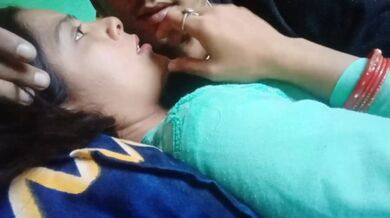 Khoobsurat college GF ko chooste BF ne banayi XXX Sex Video