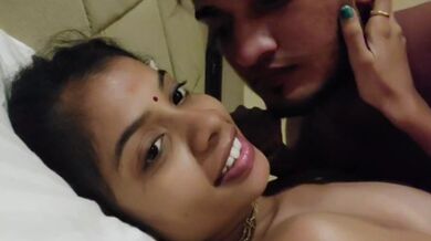Bistar garam karte jawan ladke-ladki ki Indian Sex Video