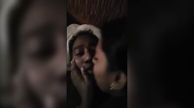 Bistar par garam romance karte couple ki Tamil Sex Video