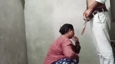 Yaar ko ghar bula kar blowjob deti Aunty ki Hot Sex Video