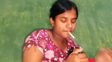 Blowjob, smoking aur chut ki chudai wala XXX Desi Sex MMS
