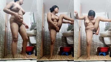 Deodorant bottle se chut ki pyaas bujhati Punjabi ladki