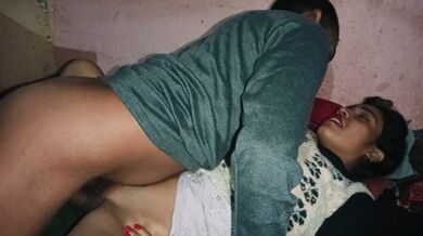 Gharwali ki mast chudai wali homemade Indian Porn Film