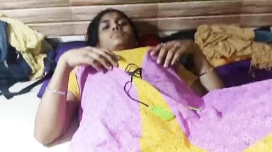 Tight jism wali desi laundiya ki chut chudai ka MMS banaya