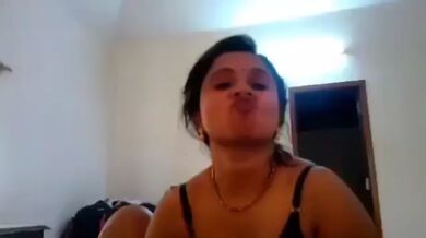 Masti karti cute Bangla wife ki chudai wali Bengali Sexy Video