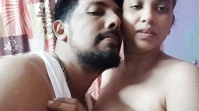 Husband-wife ke erotic romance se bhari XXX Desi Sex Reel