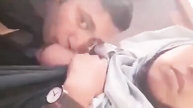Hijabi bhabhi ke boob ko chooste devar ki XXX Sex Reel