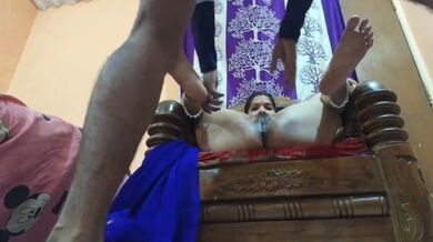 Blue saree wali bhabhi ki mast chudai wali Desi XXX Video