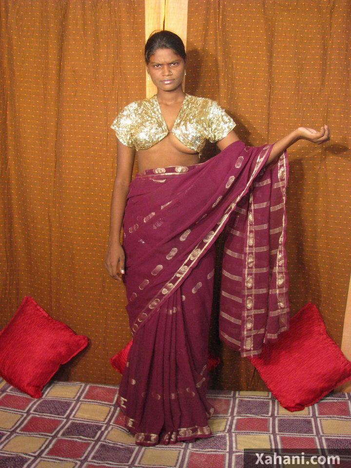 Woh itni tayyar hai ki apne zabardast chhati dikhane mein usne zyada waqt nahi liya.