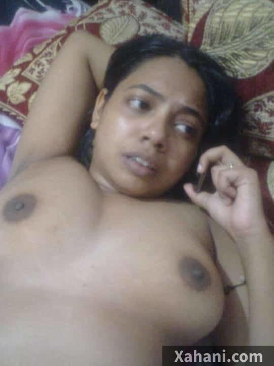 Apne lover ko call karti hai aur bolti hai aake uski pussy pop karo!