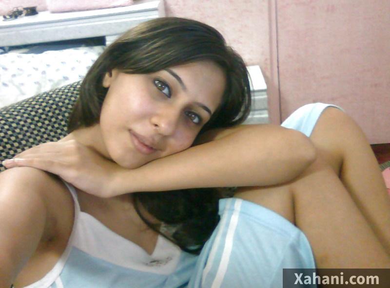 Yeh set of pictures alag din li gayi thi aur phir se woh itni innocent lag rahi hai